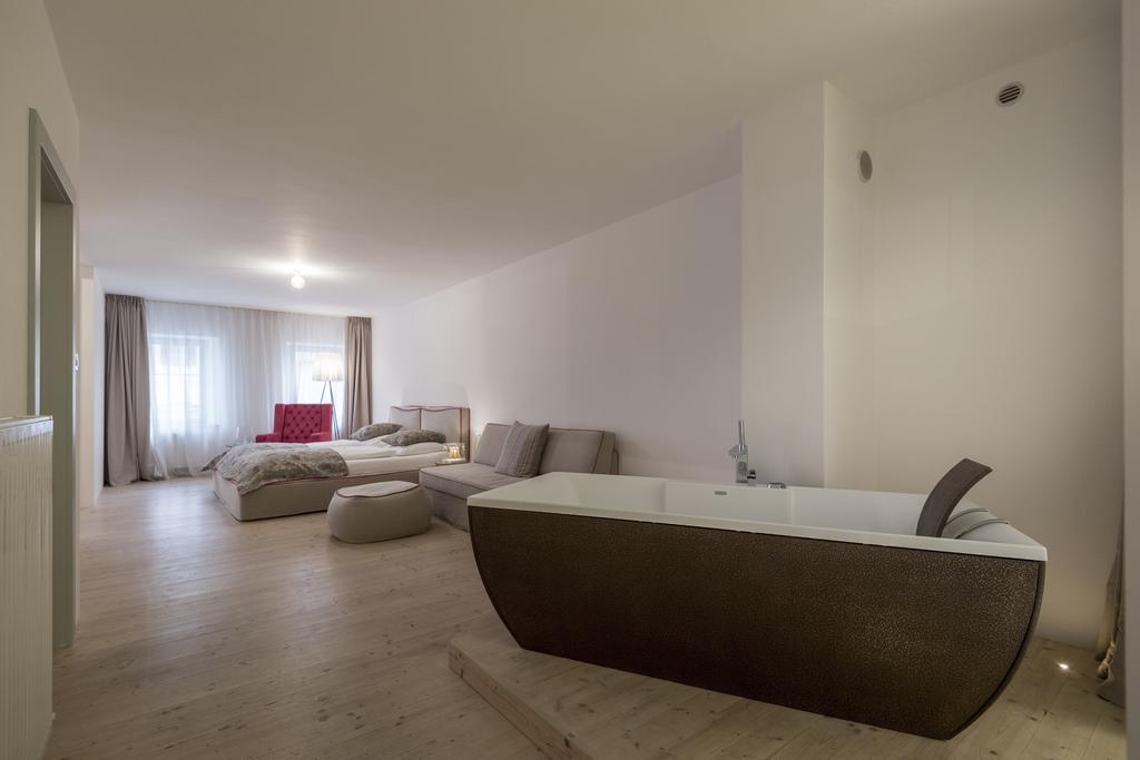 Gius La Diffusa Caldaro Buitenkant foto